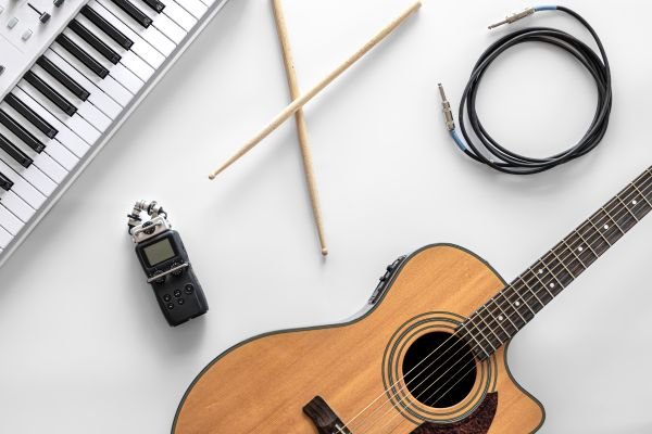 Instrumentos Musicais